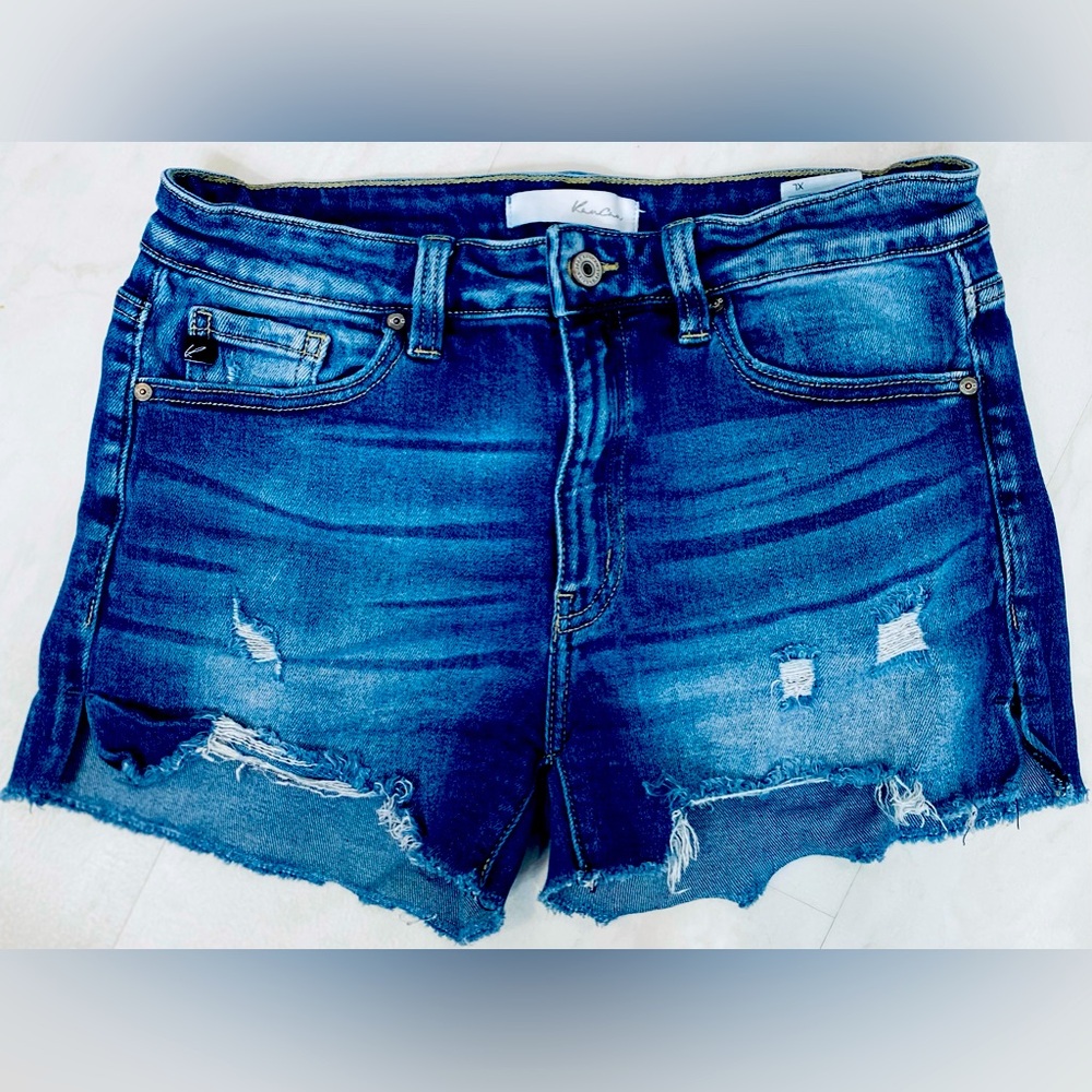 KanCan Jean shorts. Size XL. Like New.